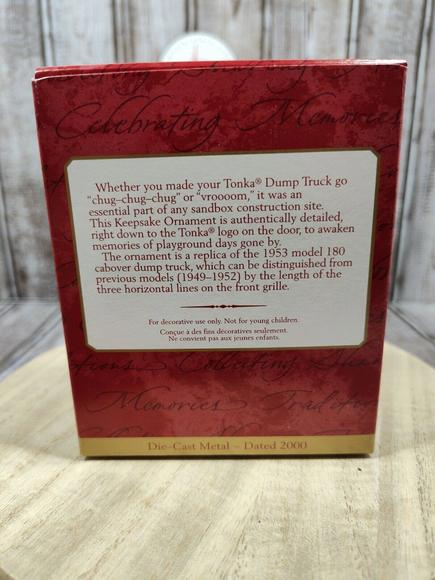 2000 Hallmark Keepsake Ornament Red Tonka Dump Truck NIB - Picture 3 of 8